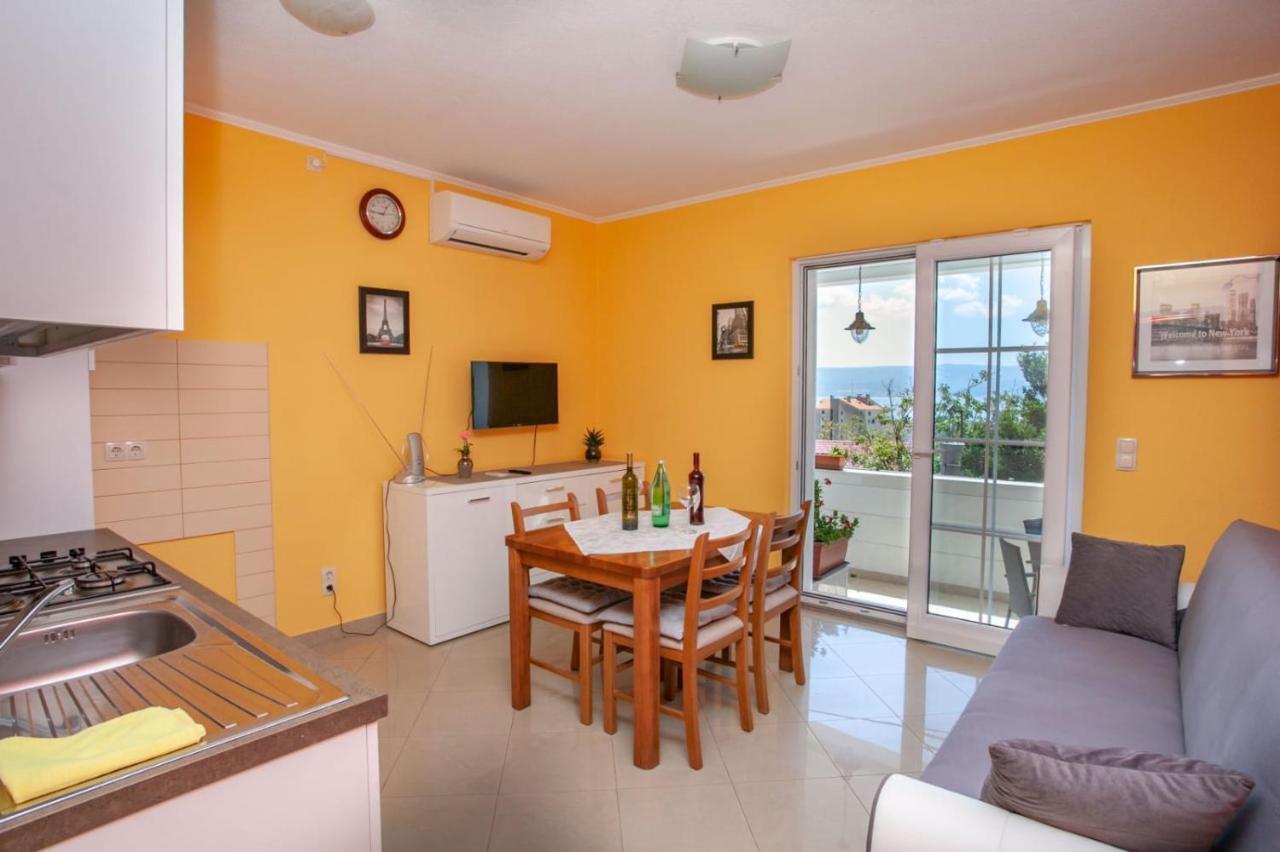 Appartamento Dispet Dugi Rat Esterno foto